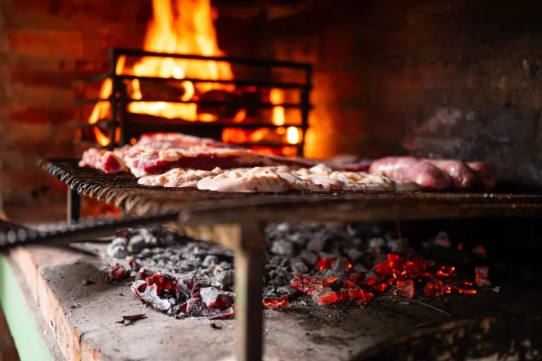 Taste of Argentina: A Friendly Guide to Traditional Argentine Food (Classic Dishes, Ingredients, and Where To Try Them in 2026)